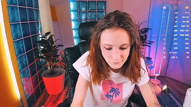 Snapshot of Dearly_kitty chatting on February 2025 01:52:01 PM Dearly kitty online show from February 2025 01:52:01 PM