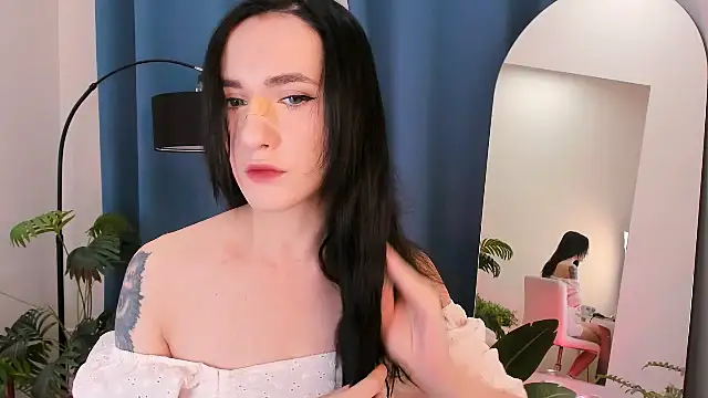 Snapshot of Dearly_kitty chatting on November 2025 06:46:02 AM Dearly kitty online show from November 2025 06:46:02 AM