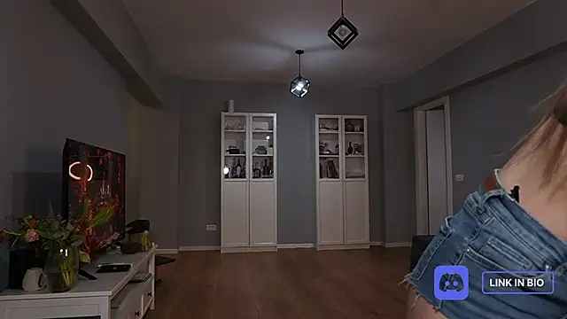 moondaoo online show from November 2025 05:07:02 AM