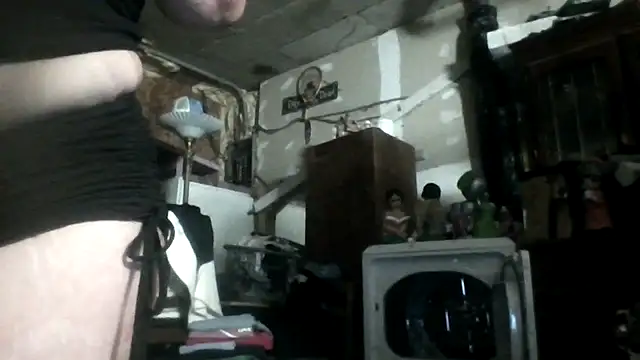 Snapshot of lilbishmiss chatting on May 2026 03:19:02 PM lilbishmiss online show from May 2026 03:19:02 PM