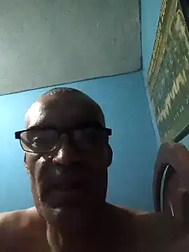 hugosafado333 online show from December 2024 06:43:01 AM