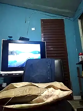 hugosafado333 online show from January 2025 03:11:02 AM