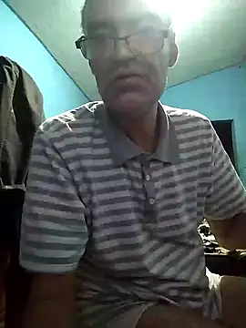 hugosafado333 online show from January 2025 04:07:01 AM