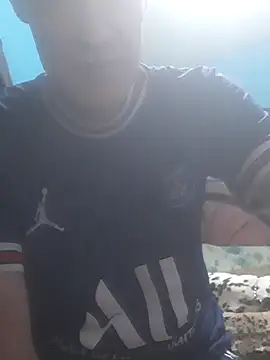 hugosafado333 online show from October 2025 10:41:01 PM