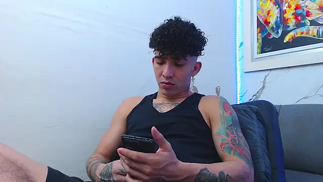 Snapshot of targuerian22 chatting on December 2025 12:16:02 AM targuerian22 online show from December 2025 12:16:02 AM