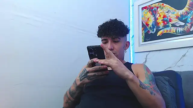 Snapshot of targuerian22 chatting on December 2025 12:38:02 AM targuerian22 online show from December 2025 12:38:02 AM