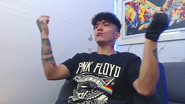 Snapshot of targuerian22 chatting on December 2025 11:24:02 PM targuerian22 online show from December 2025 11:24:02 PM