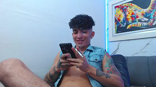 Snapshot of targuerian22 chatting on January 2026 01:55:02 AM targuerian22 online show from January 2026 01:55:02 AM