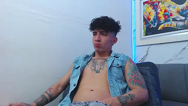 Snapshot of targuerian22 chatting on January 2026 08:23:01 PM targuerian22 online show from January 2026 08:23:01 PM