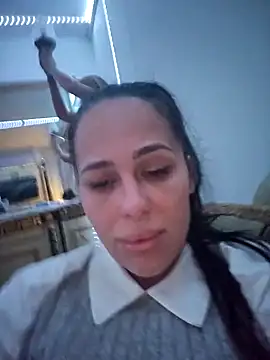 Snapshot of Liilii22 chatting on January 2025 05:20:02 PM Liilii22 online show from January 2025 05:20:02 PM