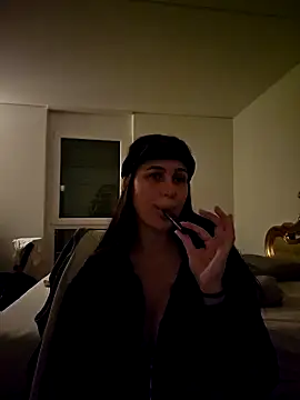 Snapshot of Liilii22 chatting on January 2025 05:10:02 PM Liilii22 online show from January 2025 05:10:02 PM