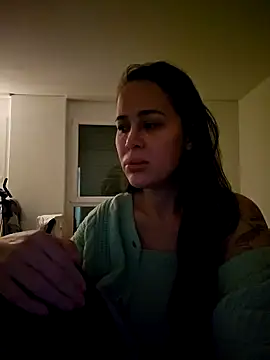 Snapshot of Liilii22 chatting on February 2025 05:58:01 PM Liilii22 online show from February 2025 05:58:01 PM