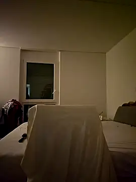 Snapshot of Liilii22 chatting on February 2025 11:28:02 PM Liilii22 online show from February 2025 11:28:02 PM