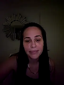 Snapshot of Liilii22 chatting on February 2025 05:18:02 AM Liilii22 online show from February 2025 05:18:02 AM