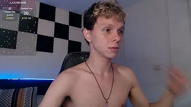 bryamado69 online show from October 2025 01:46:02 PM