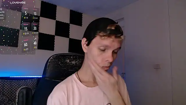 bryamado69 online show from October 2025 01:39:01 AM