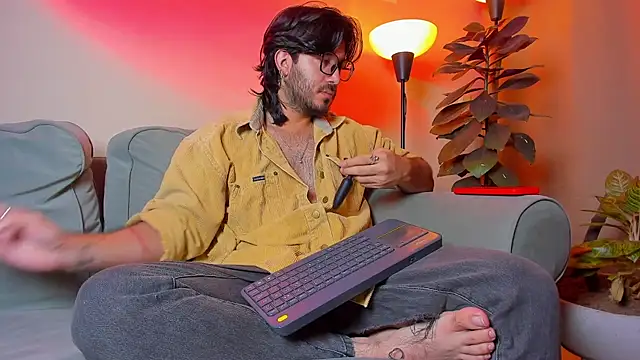 Snapshot of Ackerman_Eren_ chatting on September 2025 09:53:02 AM Ackerman Eren  online show from September 2025 09:53:02 AM