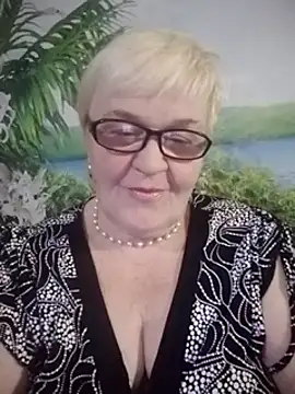 VioletSweet566 online show from December 2024 06:50:01 PM