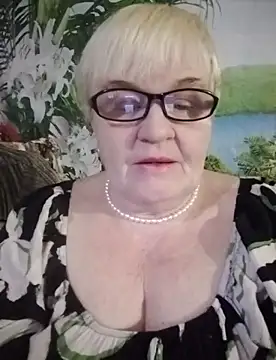 VioletSweet566 online show from February 2025 04:40:02 PM
