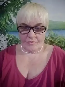 VioletSweet566 online show from February 2025 05:26:01 PM