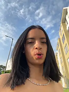 Laura fernandezII online show from February 2026 12:32:02 PM