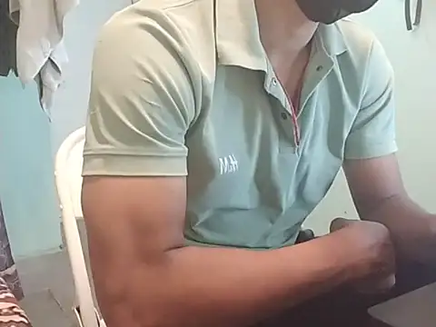 Snapshot of vicky0805 chatting on March 2025 03:48:01 AM vicky0805 online show from March 2025 03:48:01 AM