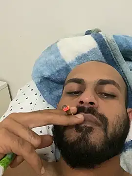 Snapshot of islandvybee55 chatting on February 2025 09:51:02 AM islandvybee55 online show from February 2025 09:51:02 AM