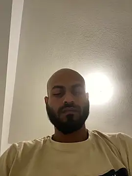 Snapshot of islandvybee55 chatting on March 2025 03:24:01 AM islandvybee55 online show from March 2025 03:24:01 AM