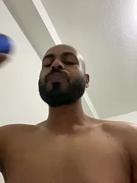 Snapshot of islandvybee55 chatting on March 2025 12:59:01 AM islandvybee55 online show from March 2025 12:59:01 AM