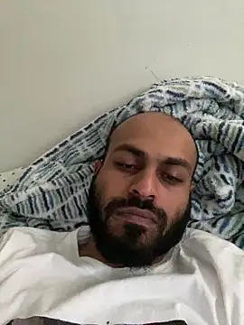 Snapshot of islandvybee55 chatting on March 2025 03:06:01 PM islandvybee55 online show from March 2025 03:06:01 PM