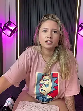 Snapshot of MiaPetit_ chatting on January 2025 11:04:02 PM MiaPetit online show from January 2025 11:04:02 PM