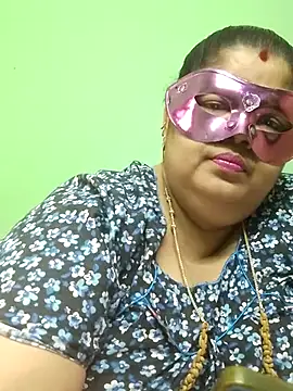 Snapshot of tamilthanushri chatting on June 2026 07:42:02 AM tamilthanushri online show from June 2026 07:42:02 AM