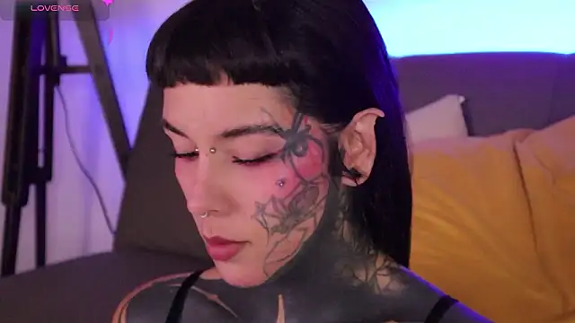 Snapshot of FairyFlexxxx chatting on February 2026 09:46:02 PM FairyFlexxxx online show from February 2026 09:46:02 PM