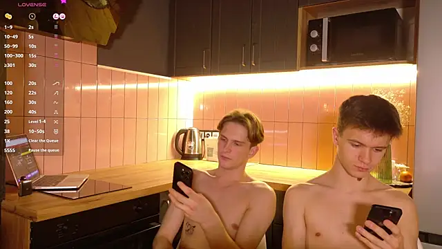 Snapshot of _whitenight_ chatting on March 2025 05:49:01 PM whitenight online show from March 2025 05:49:01 PM