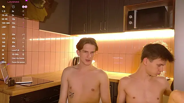 Snapshot of _whitenight_ chatting on March 2025 06:59:02 PM whitenight online show from March 2025 06:59:02 PM