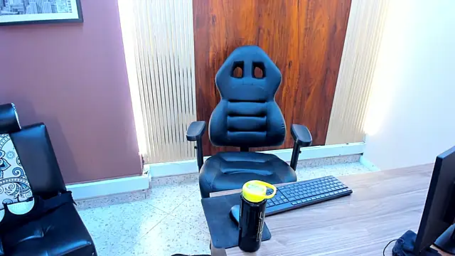 VickyJohnson1 online show from February 2025 08:41:02 PM