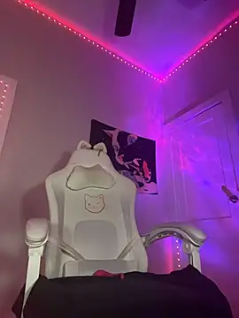 loveluna8 online show from October 2025 11:51:02 AM