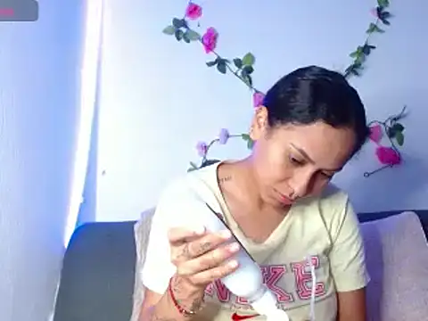 Cereza horny online show from December 2024 05:05:02 AM