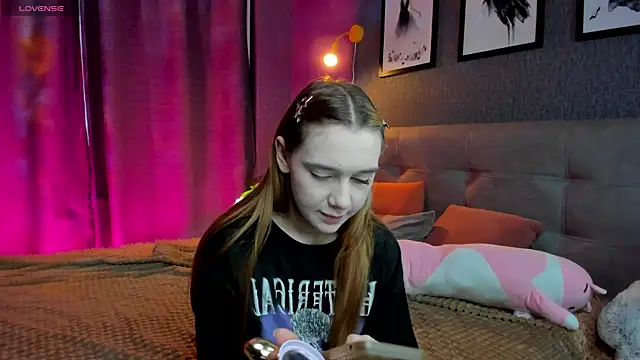 Lesi Moonie01 online show from November 2025 09:20:02 AM