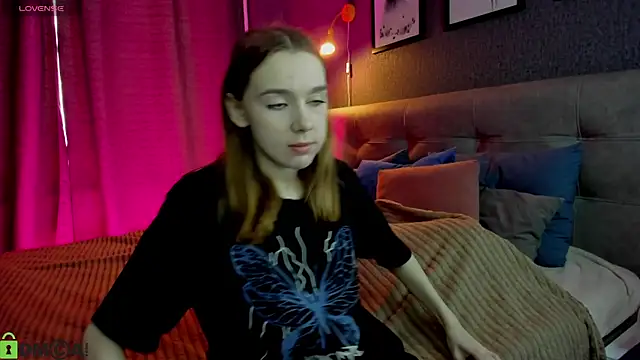 Snapshot of Lesi_Moonie01 chatting on February 2026 09:21:02 AM Lesi Moonie01 online show from February 2026 09:21:02 AM