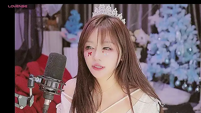 Snapshot of Missy_Nana21 chatting on December 2024 07:22:02 PM Missy Nana21 online show from December 2024 07:22:02 PM