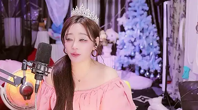 Snapshot of Missy_Nana21 chatting on January 2025 07:13:01 PM Missy Nana21 online show from January 2025 07:13:01 PM