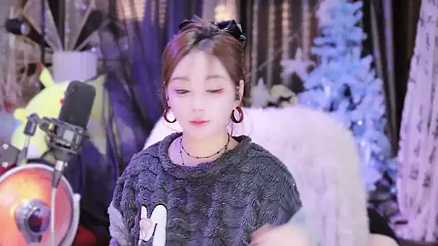 Snapshot of Missy_Nana21 chatting on January 2025 04:10:01 PM Missy Nana21 online show from January 2025 04:10:01 PM