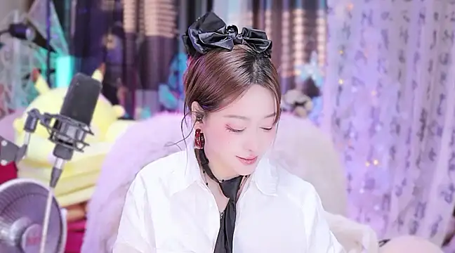 Snapshot of Missy_Nana21 chatting on January 2025 04:34:01 PM Missy Nana21 online show from January 2025 04:34:01 PM