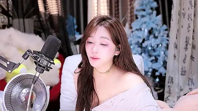 Snapshot of Missy_Nana21 chatting on February 2025 06:20:01 PM Missy Nana21 online show from February 2025 06:20:01 PM