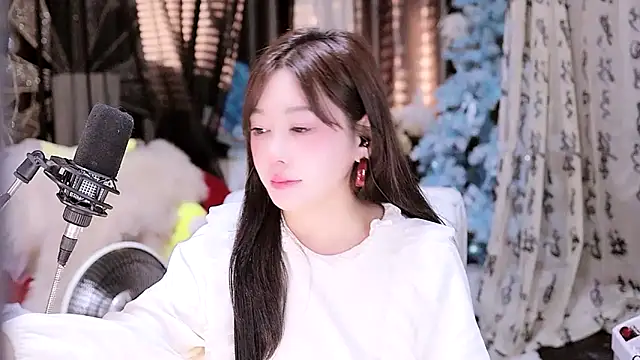 Snapshot of Missy_Nana21 chatting on March 2025 04:18:02 PM Missy Nana21 online show from March 2025 04:18:02 PM