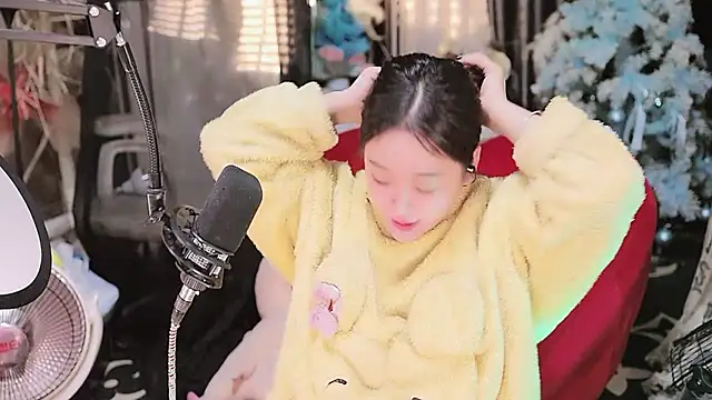 Snapshot of Missy_Nana21 chatting on November 2025 04:18:01 PM Missy Nana21 online show from November 2025 04:18:01 PM