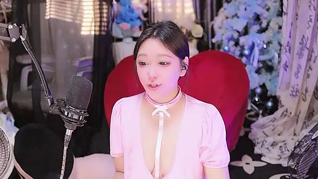 Snapshot of Missy_Nana21 chatting on November 2025 04:13:02 PM Missy Nana21 online show from November 2025 04:13:02 PM