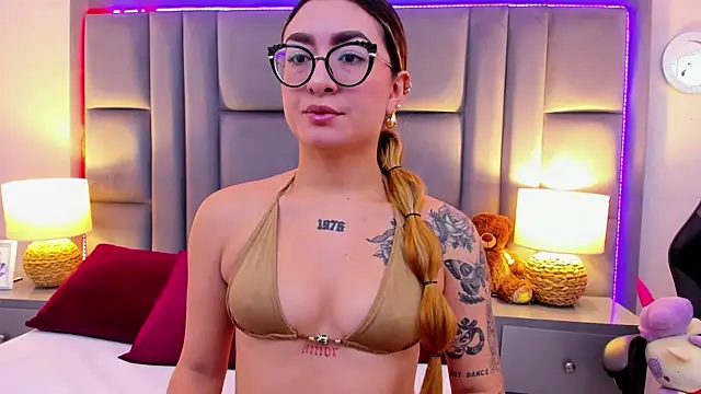 Snapshot of AmbarSantany chatting on September 2025 01:10:01 PM AmbarSantany online show from September 2025 01:10:01 PM