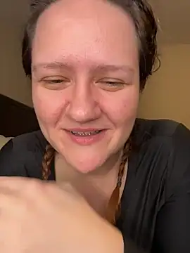 Kinkbitch25 online show from December 2025 12:27:01 AM